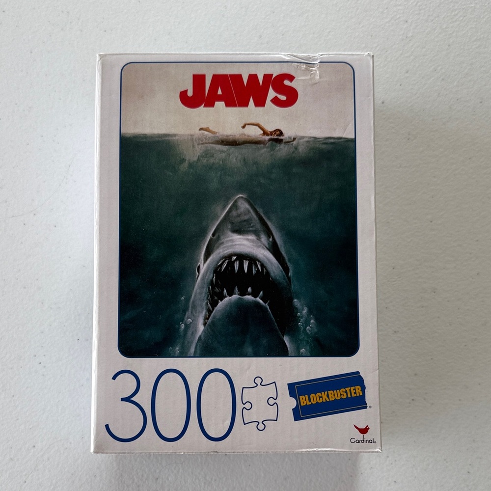 Jaws 300-Piece Puzzle